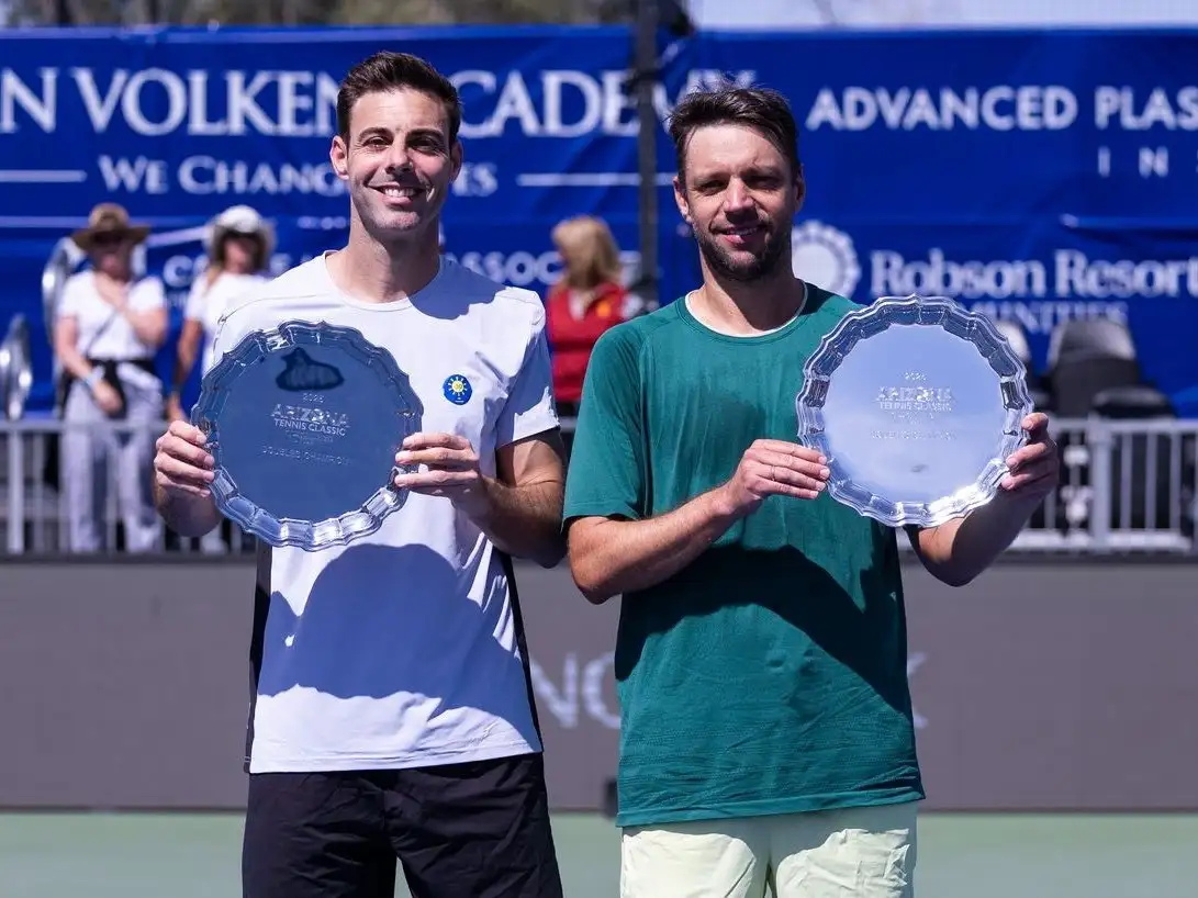 Horacio Zeballos y Marcel Granollers luego de consagrarse campeones.