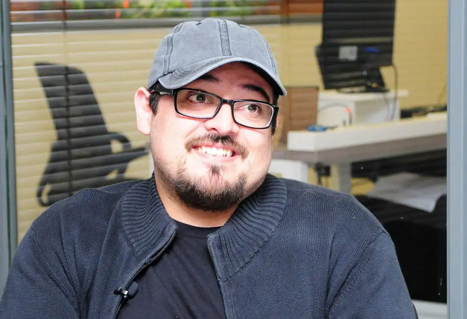 Braian Ruiz, el ilustrador detrás de la gata Luna, el personaje que recorre las redes 