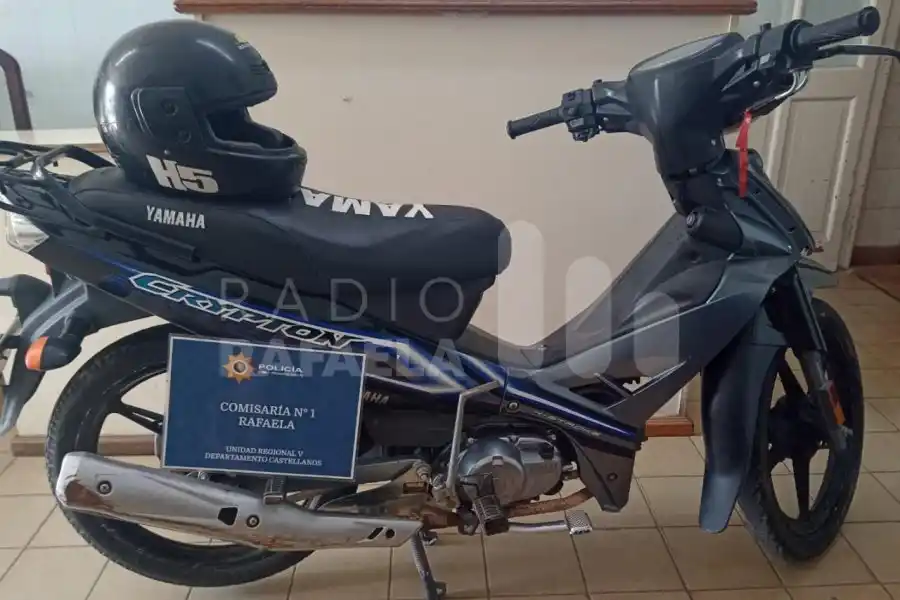 Le robaron la moto desde la vereda cuando estaba trabajando: la encontraron en el 2 de Abril