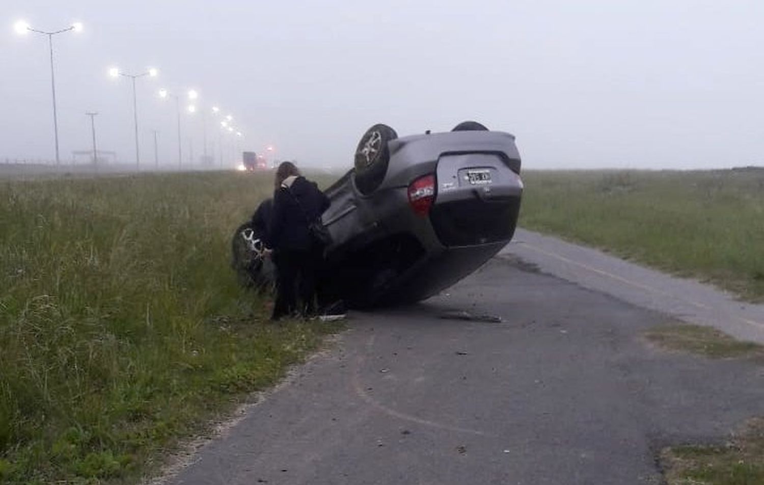 Manejaba por la ruta 11 y volcó su auto: tenía 0,5g/l de alcohol en sangre