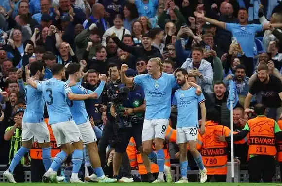Con un gol de Julián Álvarez, el Manchester City vapuleó al Real Madrid y avanzó a la gran final