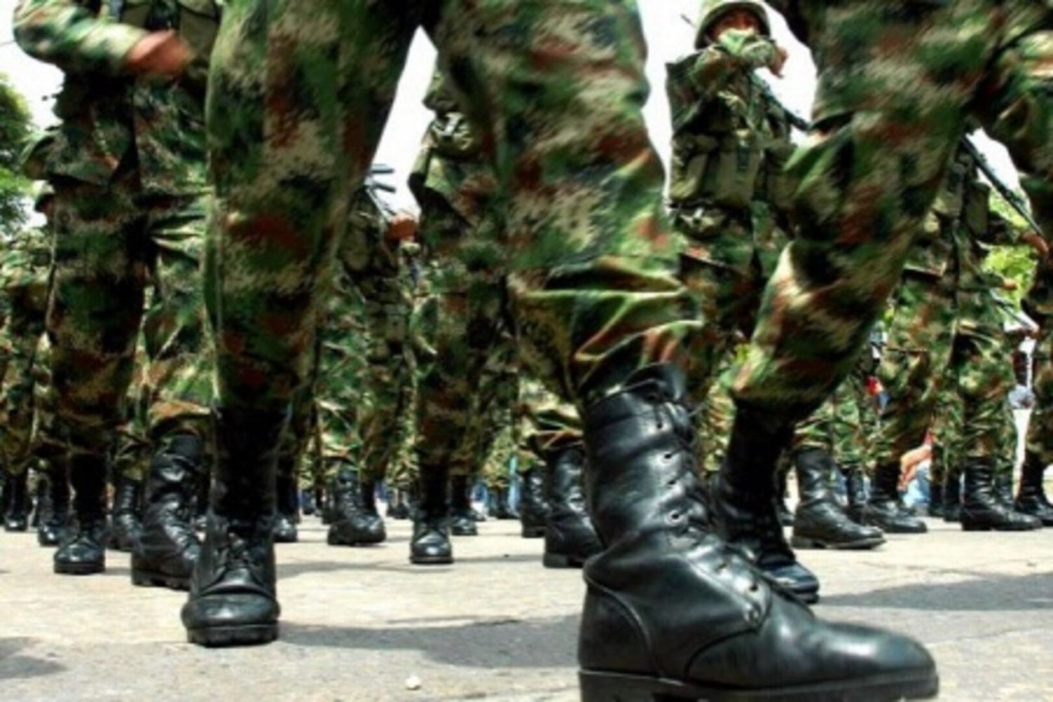PARA ATACAR AL ELN Colombia y Venezuela sellan alianza militar  