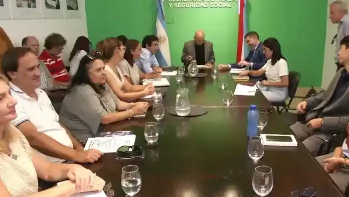 Los gremios docentes rechazaron la primera oferta en paritarias