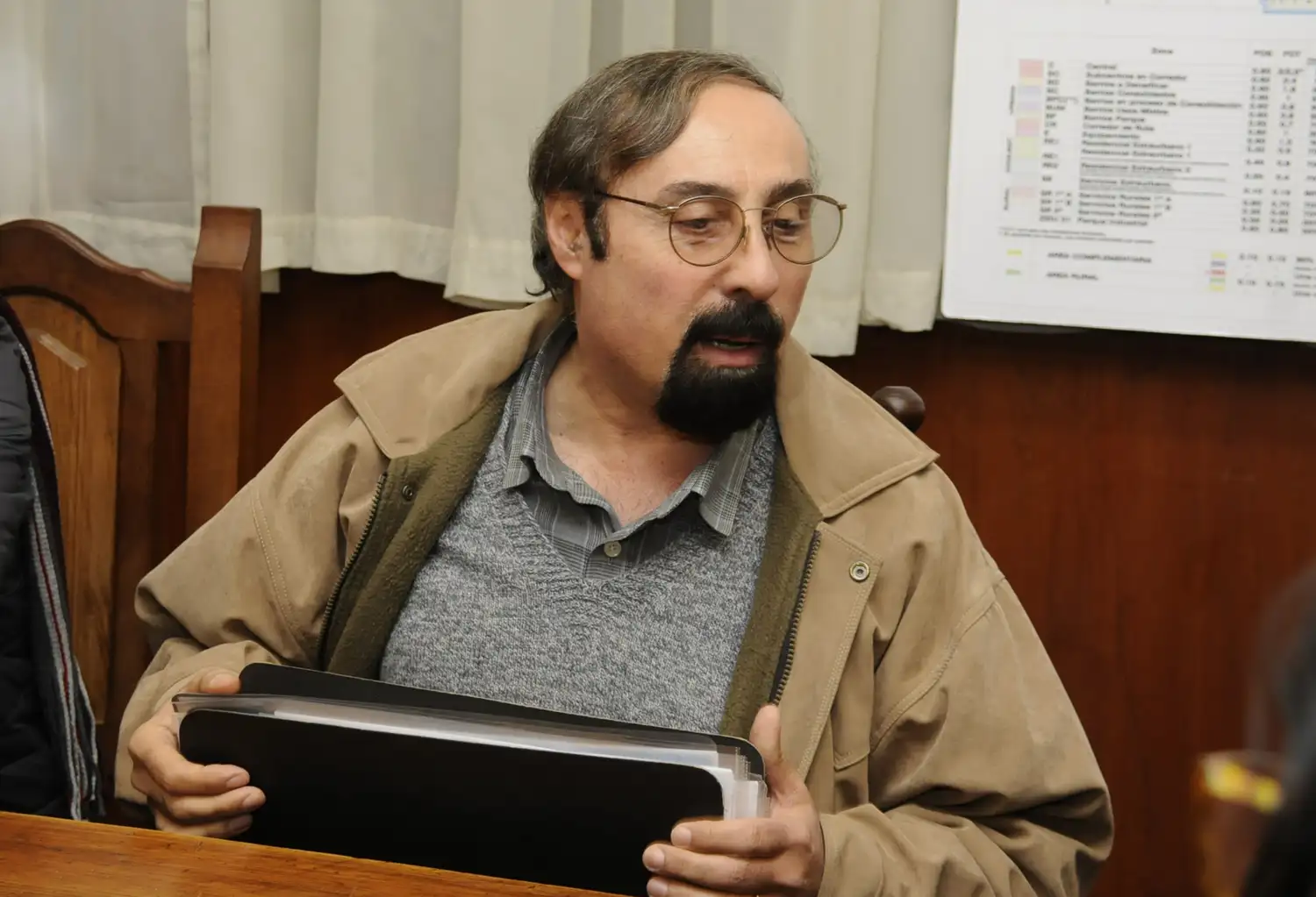 “Este señor me tiene cansado. Ahora es experto en transporte y hace dos meses no sabía nada”