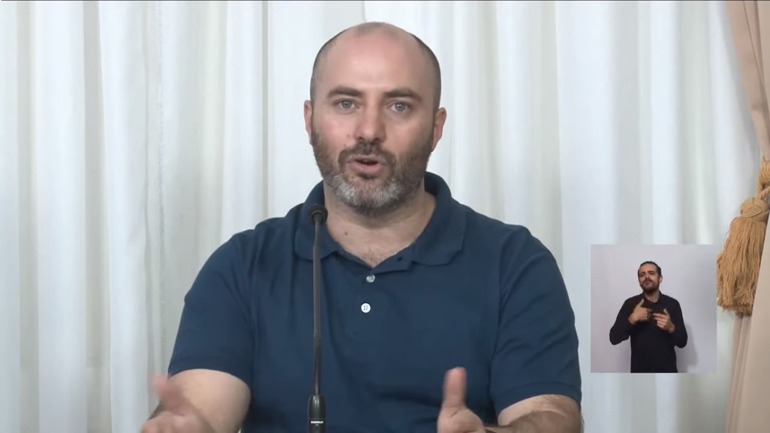 El subsecretario de Redes Integradas de Servicios de Salud explicó el cómo y cuando recomiendan el uso de barbijo y guantes