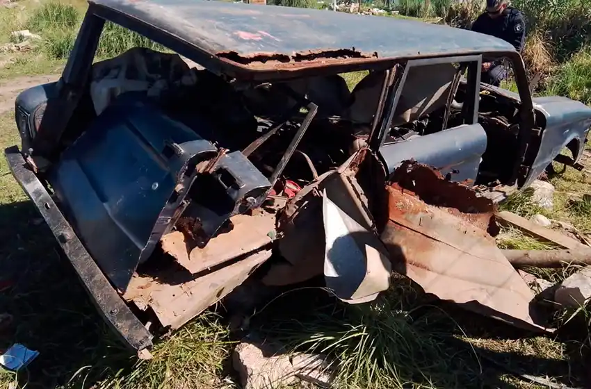 Sin piedad: desmantelan una ranchero que estaba abandonada