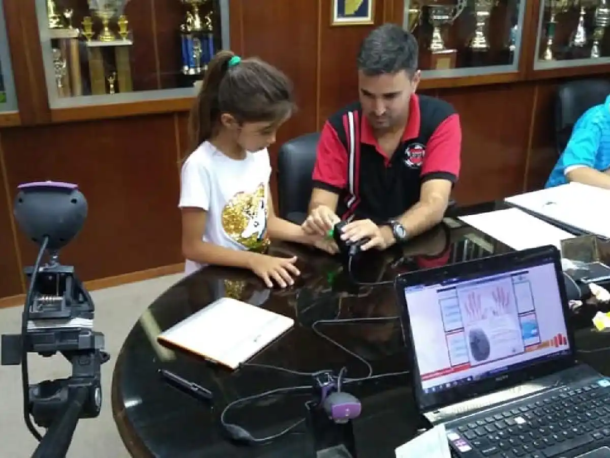 Martina podrá jugar en un equipo mixto de fútbol 