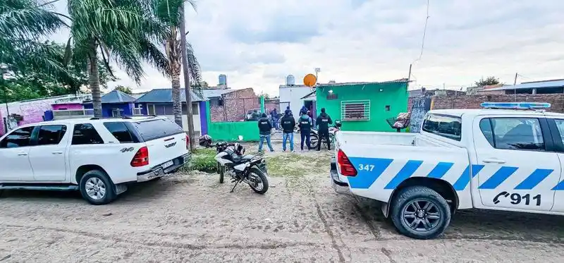 La Policía detuvo a un hombre y
esclareció dos robos a mano armada