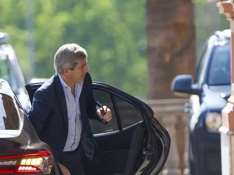 El Ministro de Economía dijo que sus dichos sobre los “tarados” no fueron contra la industria