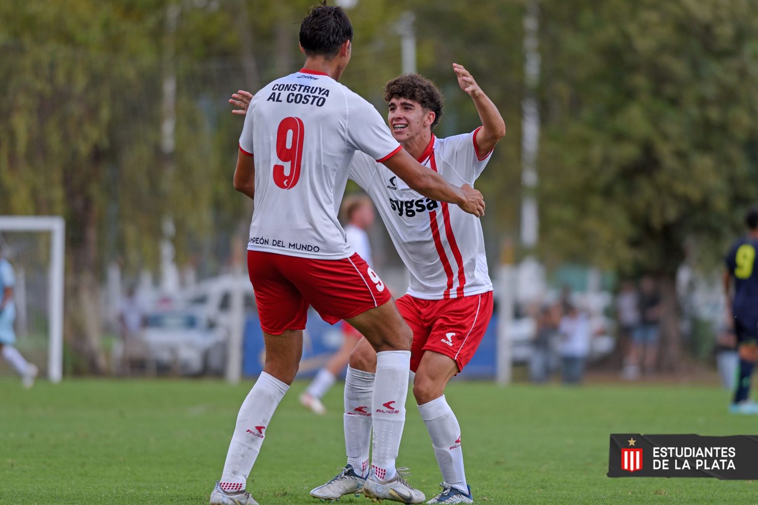 A base de buenas actuaciones en Reserva, Atum escaló al plantel profesional y espera su debut en Primera. ¿Se dará mañana en UNO ante la T?.