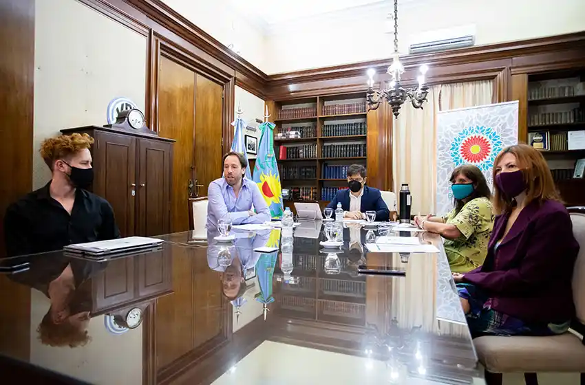 La Provincia presentó la Escuela de Economía y Gestión para el Desarrollo Local para los 135 municipios