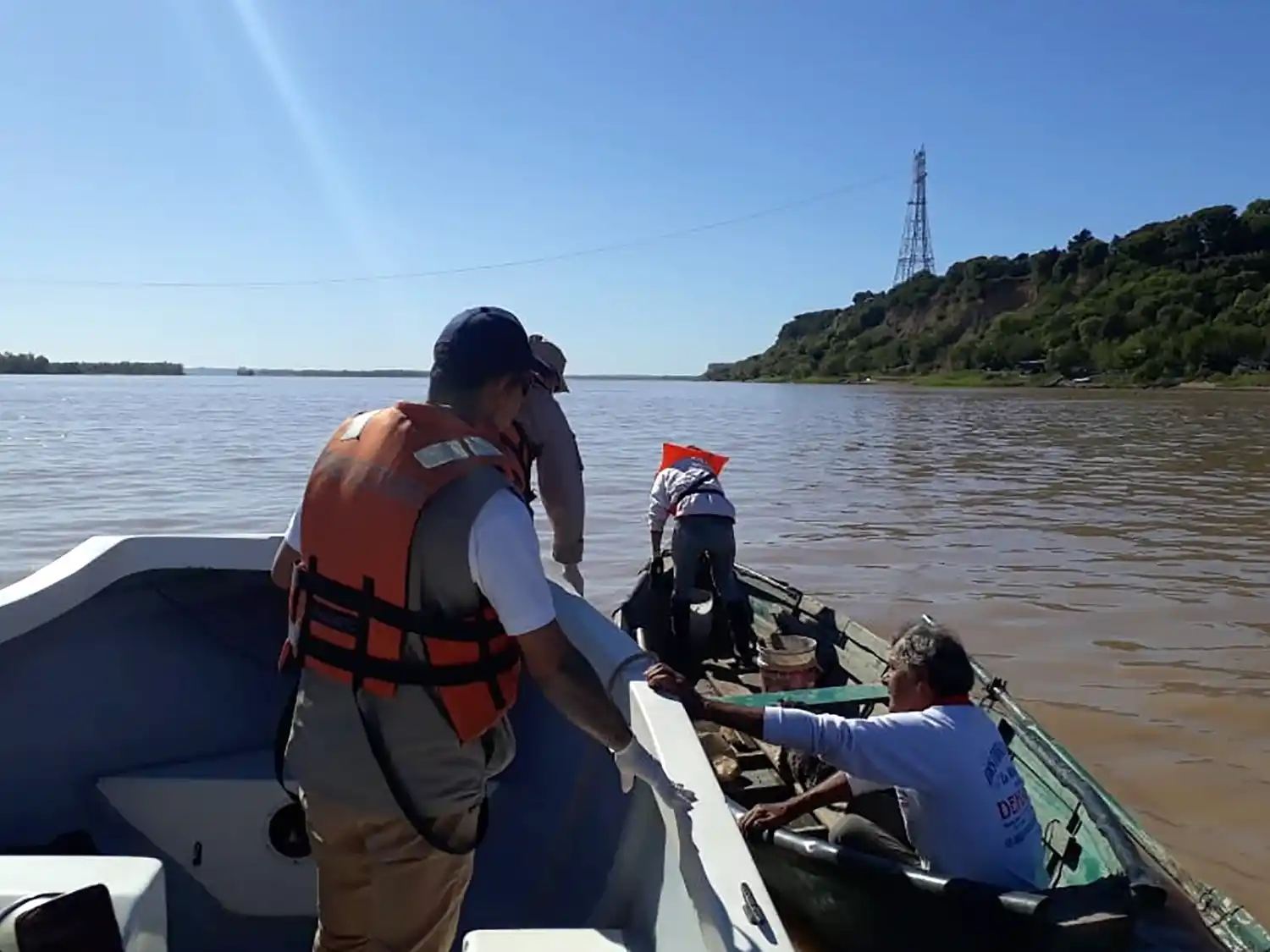 Entre Ríos y Santa Fe ya aplican la regulación conjunta de la pesca en el río Paraná