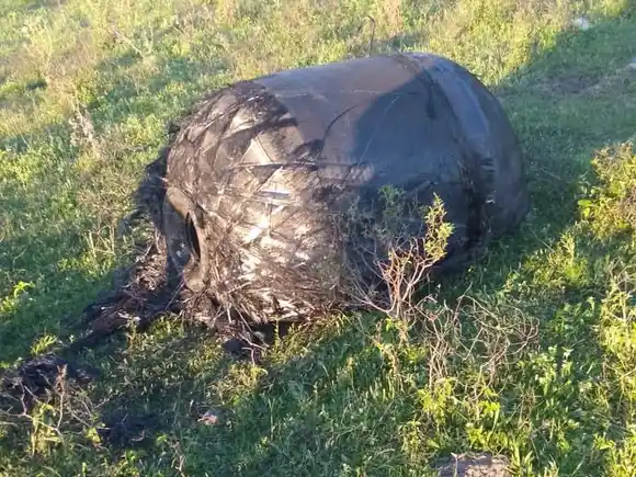 Misterio: cayó un objeto metálico del cielo y generó alerta entre los vecinos de Puerto Tirol