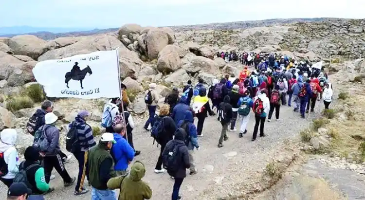 Más de 20 mil fieles en la 12ª Peregrinación por los Caminos de Brochero