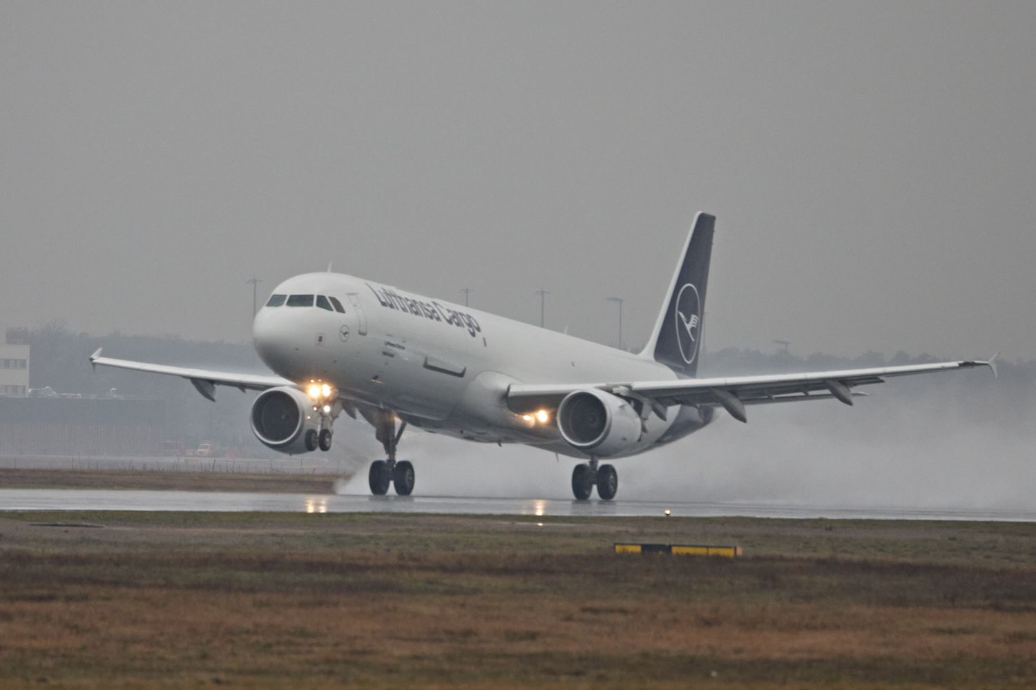 Lufthansa Cargo realizó su primer vuelo comercial con un Airbus A321 carguero