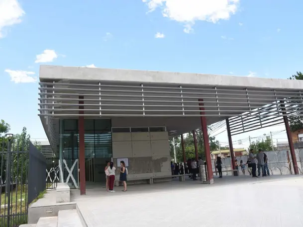 Imagen de archivo - policlínico San Martín
