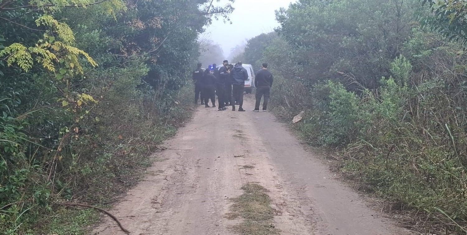 Tras el asalto el chofer fue abandonado en un camino rural próximo a "el desagüe" en Recreo. El Litoral