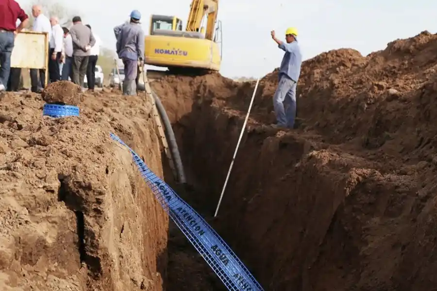 El acueducto biprovincial Santa Fe-Córdoba beneficiará a 1.200.000 habitantes de 83 localidades.