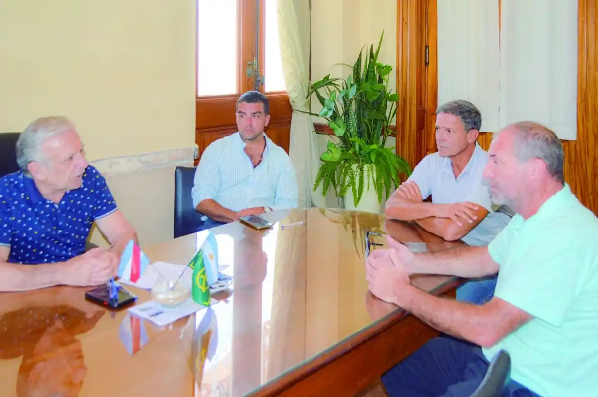 Maiocco firmó un convenio para el tratamiento de los neumáticos fuera de uso