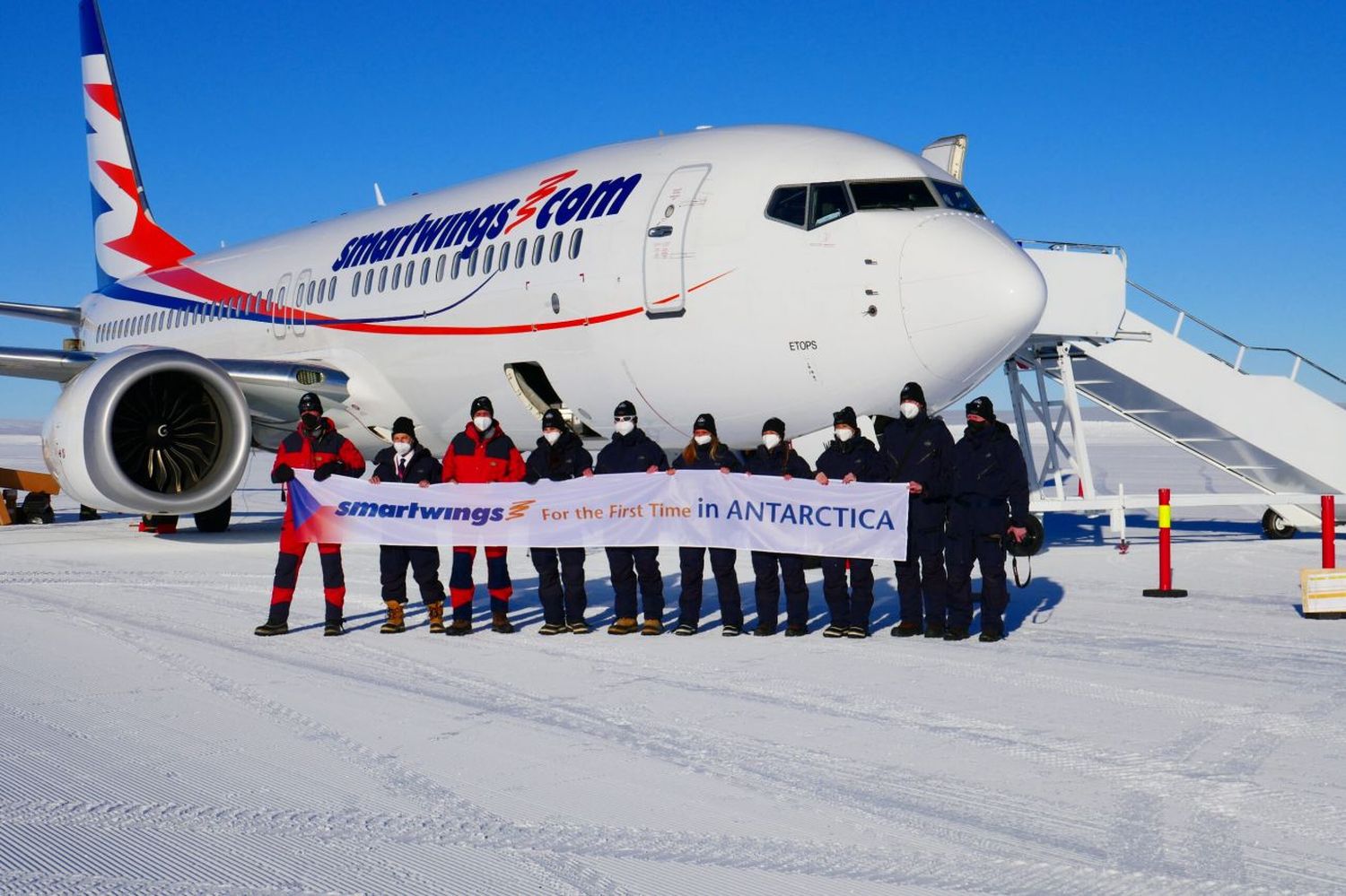 Histórico primer vuelo del Boeing 737 MAX a la Antártida