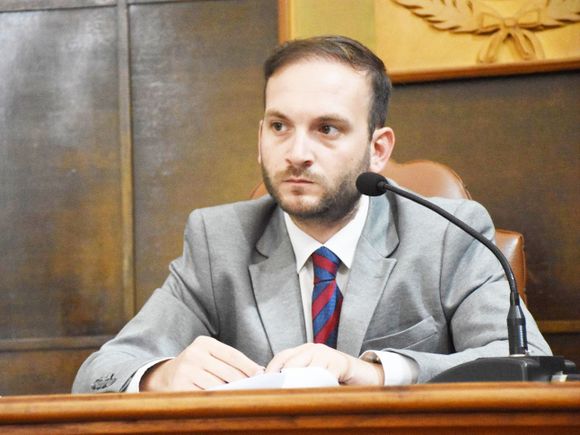 Sastre: “Un sistema legislativo unicameral sería un gran paso para la vida democrática de los entrerrianos”