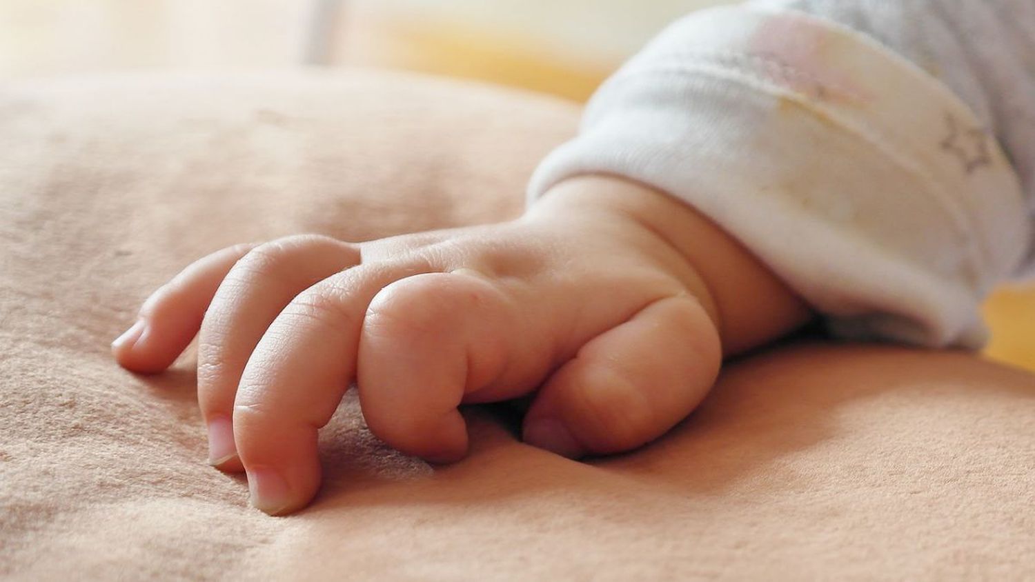 Hallaron abandonada en un basural a una beba dos horas después del parto