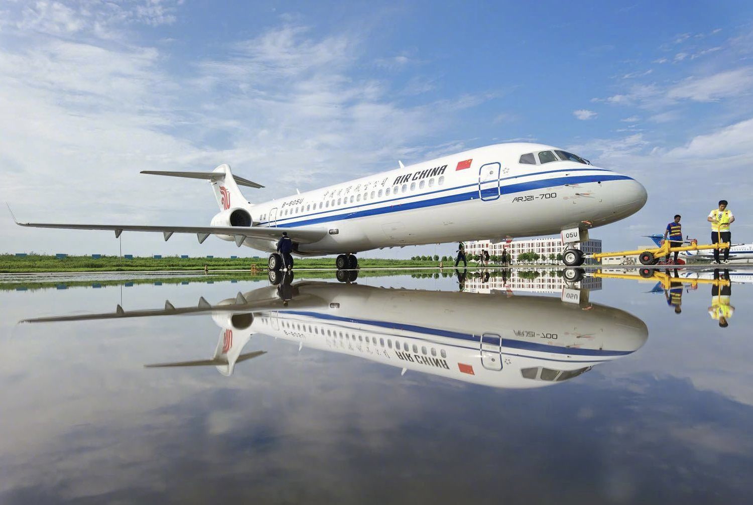 Regalo de fin de año: Air China ordenó 17 aviones Comac ARJ21  y C919