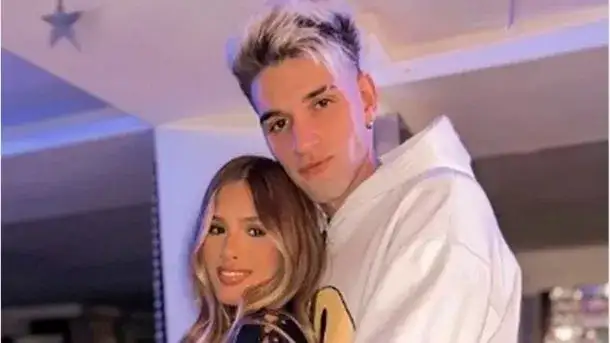 Julieta Poggio, a los besos y mimos con su novio Lucca Bardelli: "Al fin"