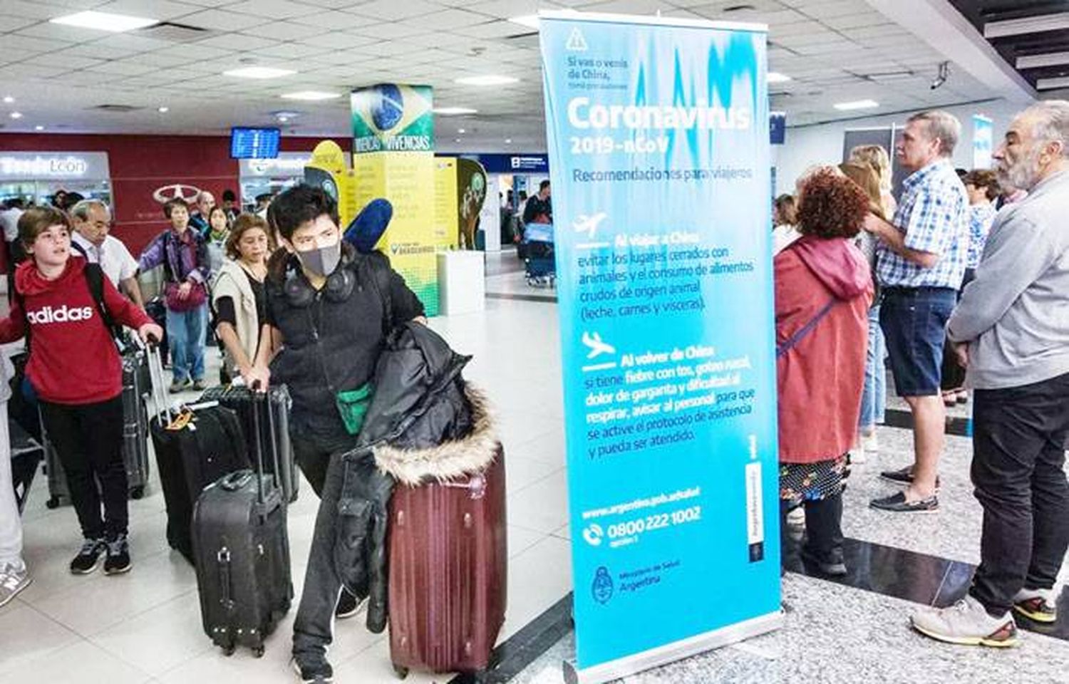 Nuevas medidas: Fronteras más cerradas, PCR y 7 días de aislamiento para ingresar al país