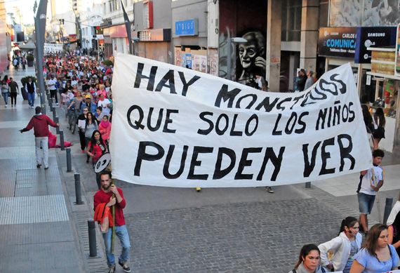 Marcha por el presunto abuso en el Jardín 901  
