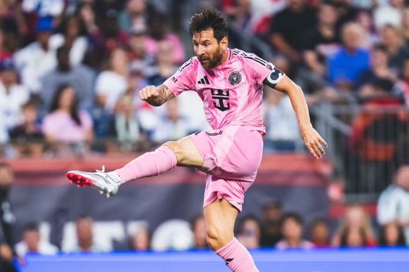 Se lesionó Messi y hay preocupación en Scaloni: cuándo vuelve a jugar la Selección Argentina