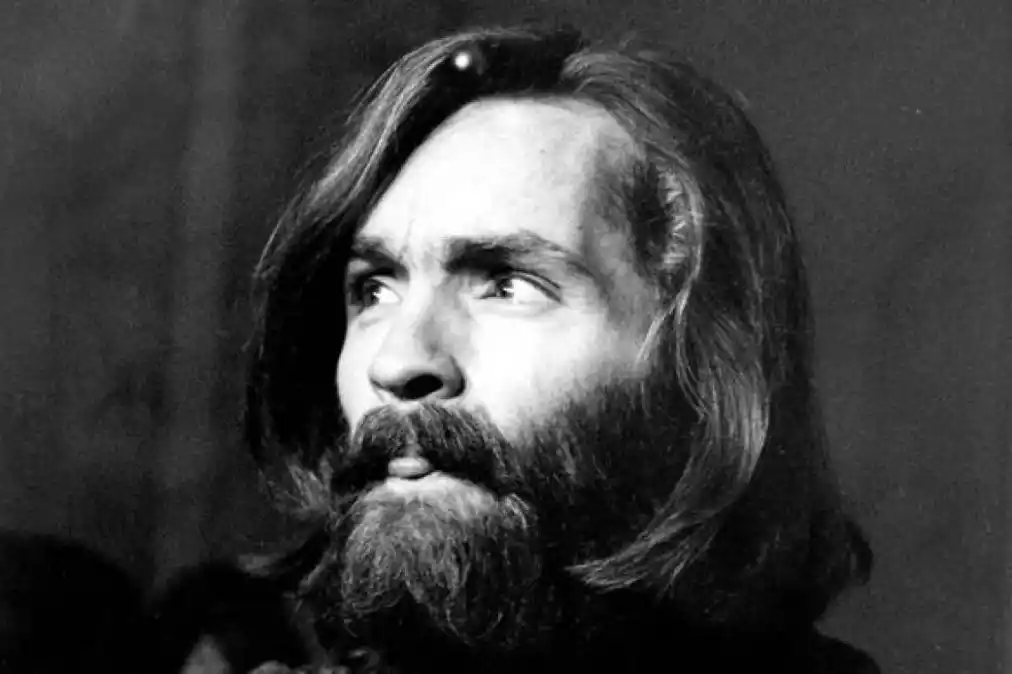 Dianne se vio perdida de manera instantánea por el poder de seducción de Charles Manson