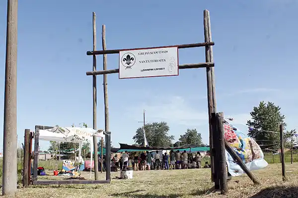 Delincuentes vaciaron un quincho en el campo scout del Parque Lillo