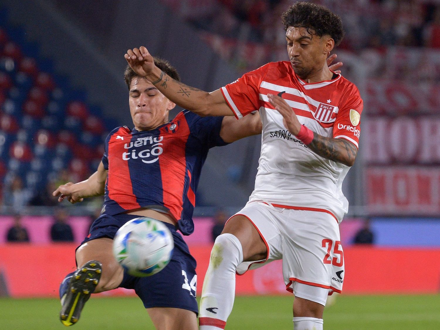 Estudiantes se quedó con el triunfo sobre el final