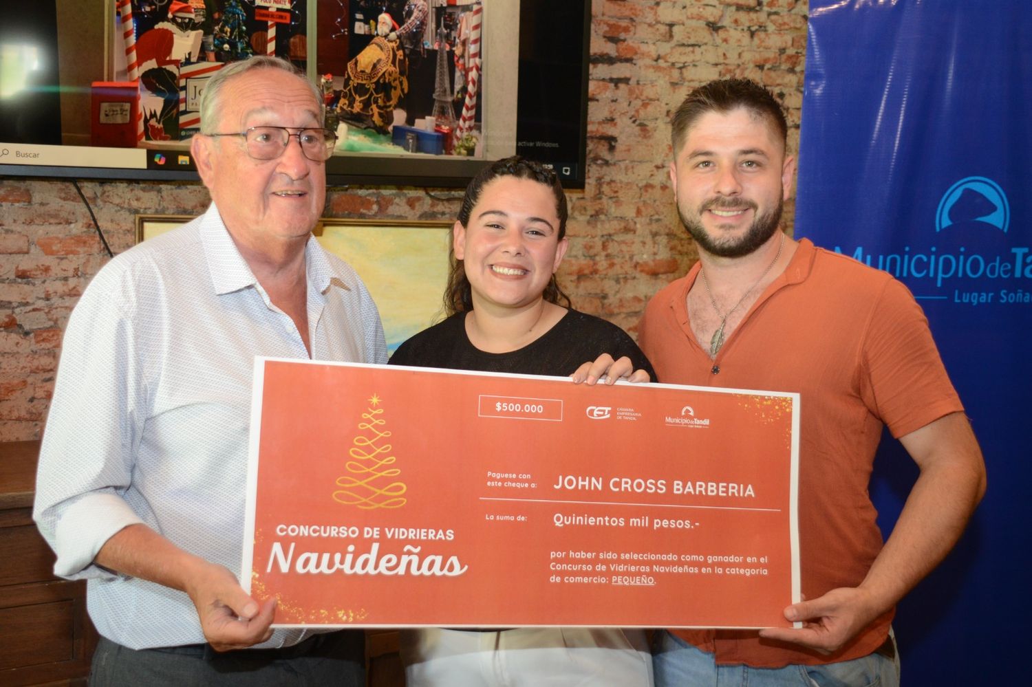 Se entregaron los premios a los ganadores del concurso Vidrieras Navideñas