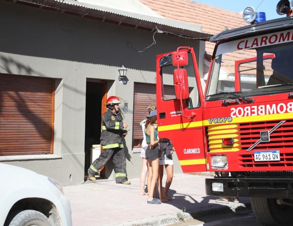 Solo un susto: los bomberos asistieron a una familia por un escape de gas