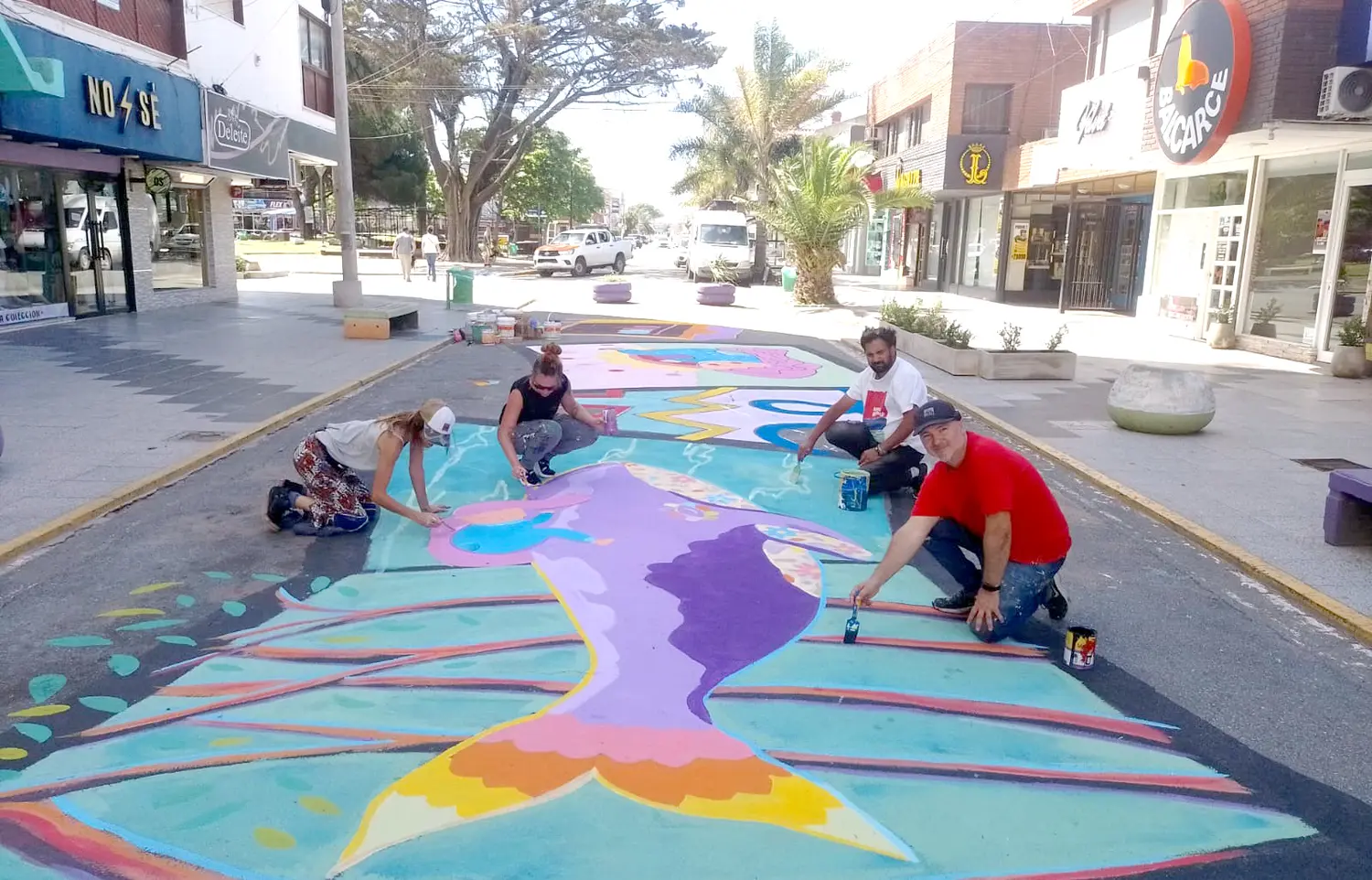 Los artistas Hernán Ricaldoni y Sebastián Serqueira, entre otros, trabajan en el proyecto