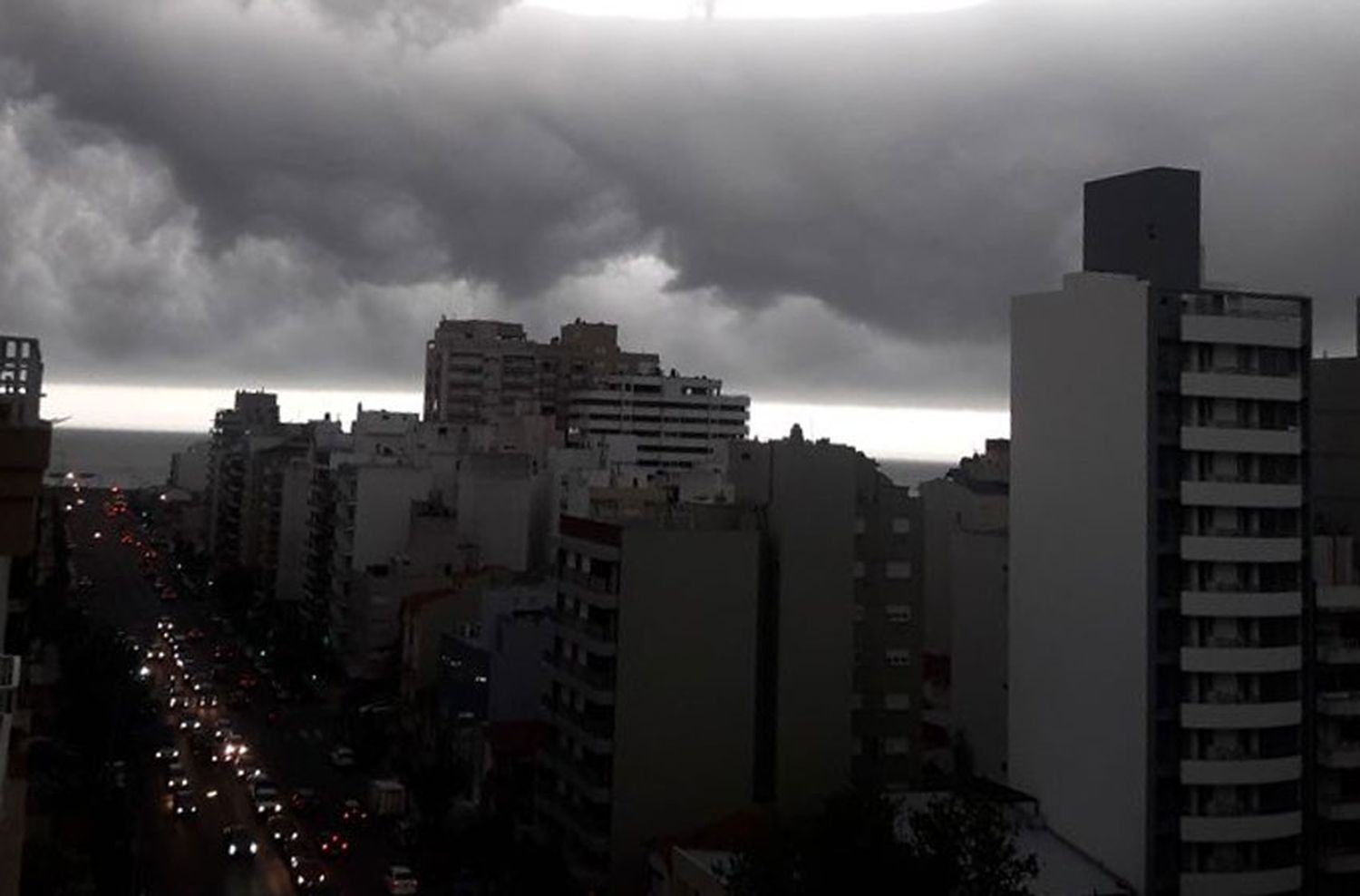 Una nueva tormenta azota Mar del Plata