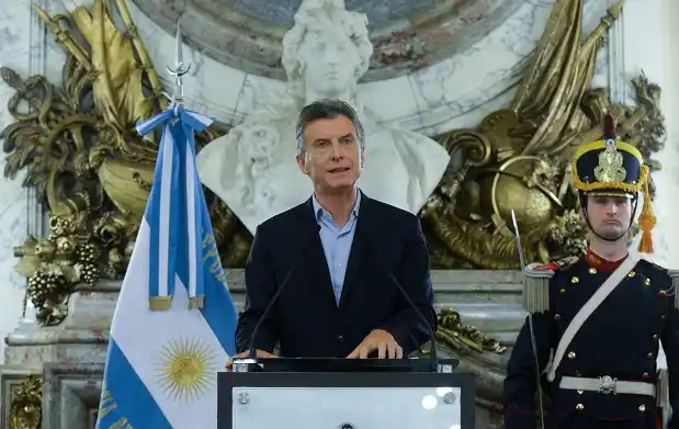 Macri presentó la Ley de Primer Empleo