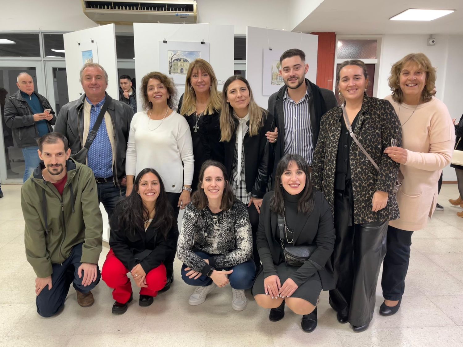Croquiseros de Paraná inauguró una muestra en el Círculo Médico