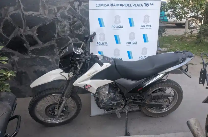 Escapó, se escondió en una casa y lo atraparon