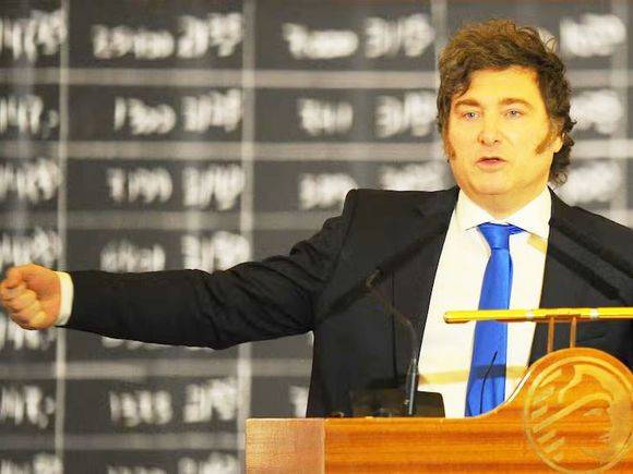 Milei confirmó que vetará el aumento a los jubilados y advirtió que irá a la Justicia si el Congreso no lo apoya