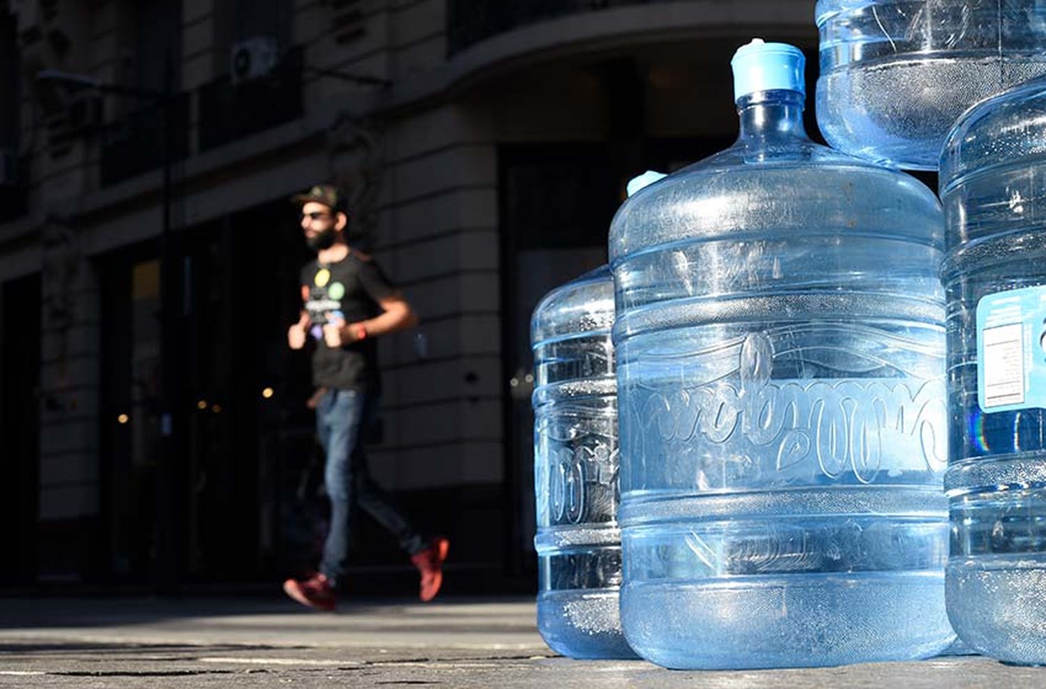 Rosario es un horno: la sensación térmica superó los 44 grados y el calor agobiante se extenderá hasta el fin de semana