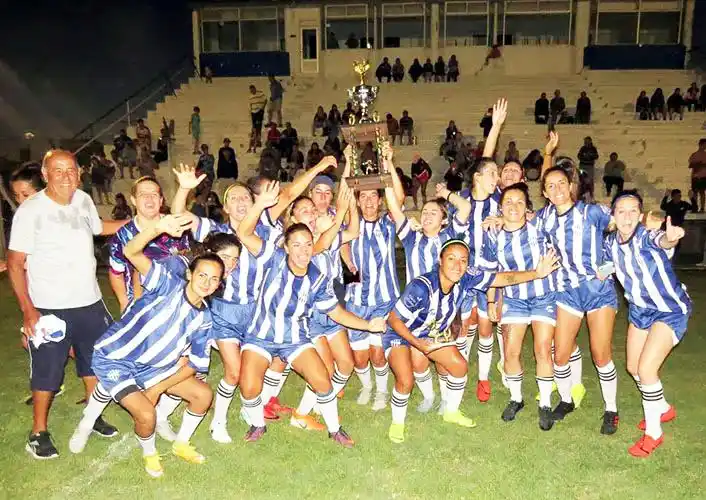 Tras el fin de semana largo, Sportivo sigue en punta