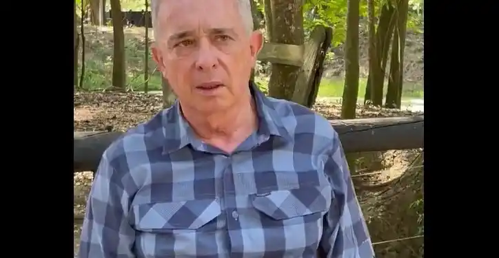 URIBE SE DEFIENDE dice que acusaciones en su contra son “cuentos” y “cortinas de humo” (+Video)