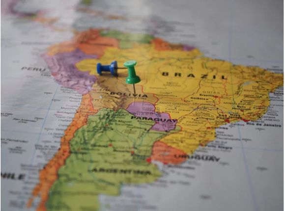 Los gobiernos de Bolivia y Chile firmaron hoy sábado un Acuerdo de Exención Mutua de Visas