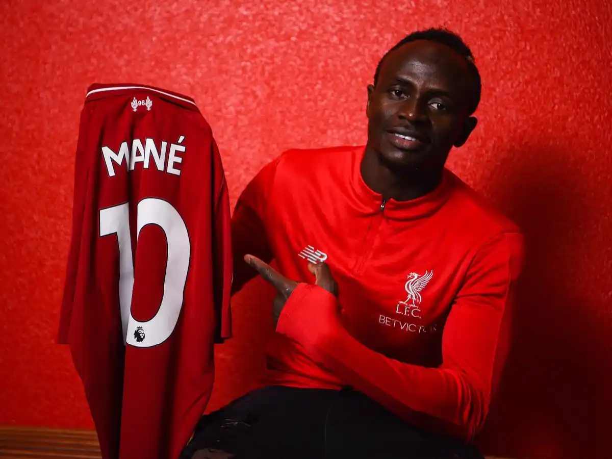 Liverpool extendió el contrato de Mané