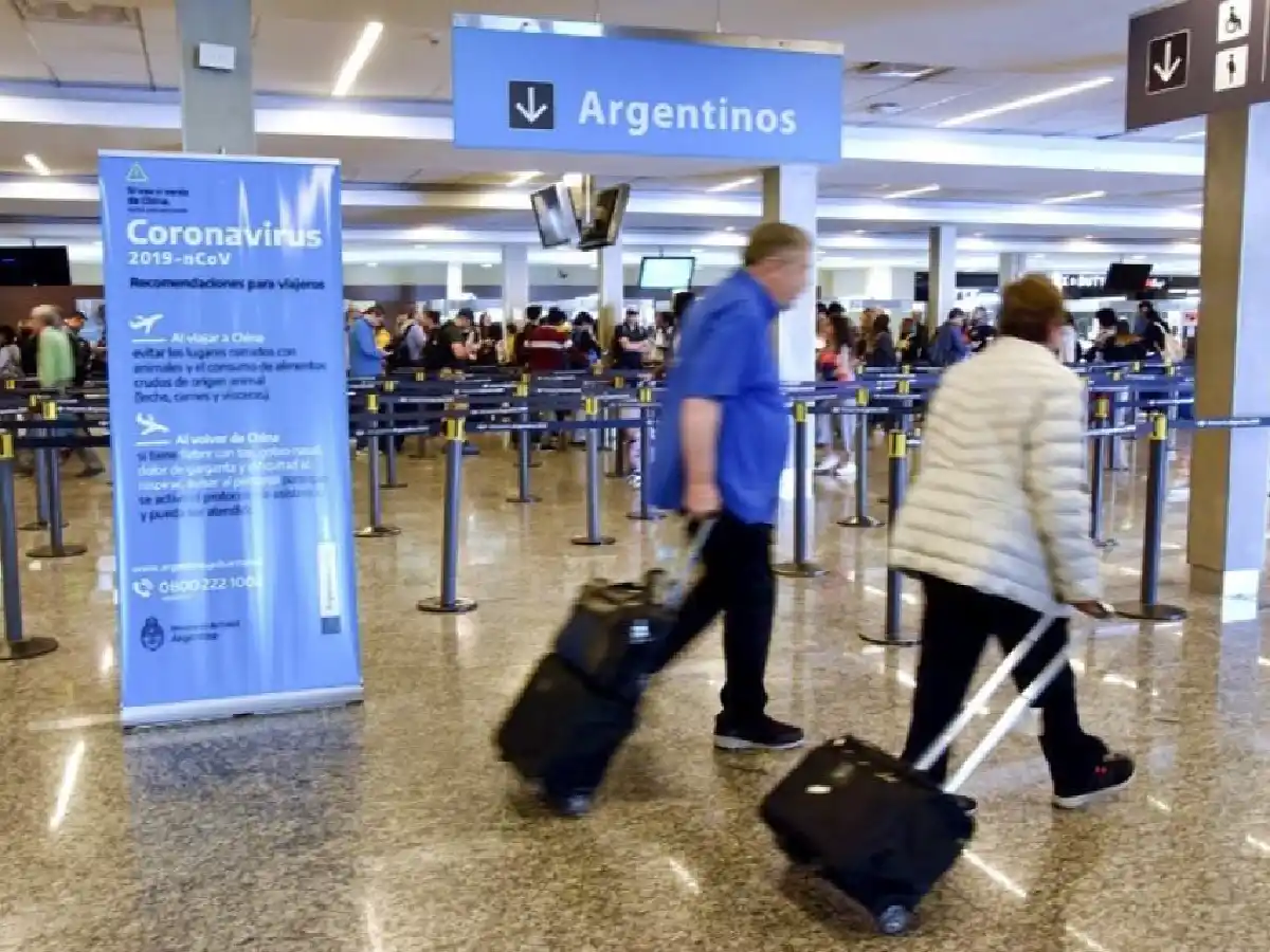 Los  argentinos que regresen del exterior podrán optar por PCR o cuarentena hasta el 8 de enero