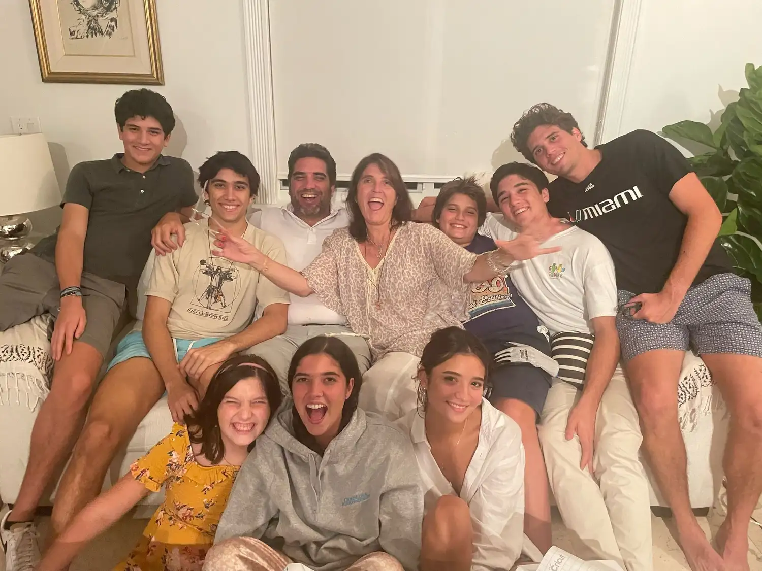 Malena Legarre, Narciso Muñoz y sus ocho hijos en Miami.