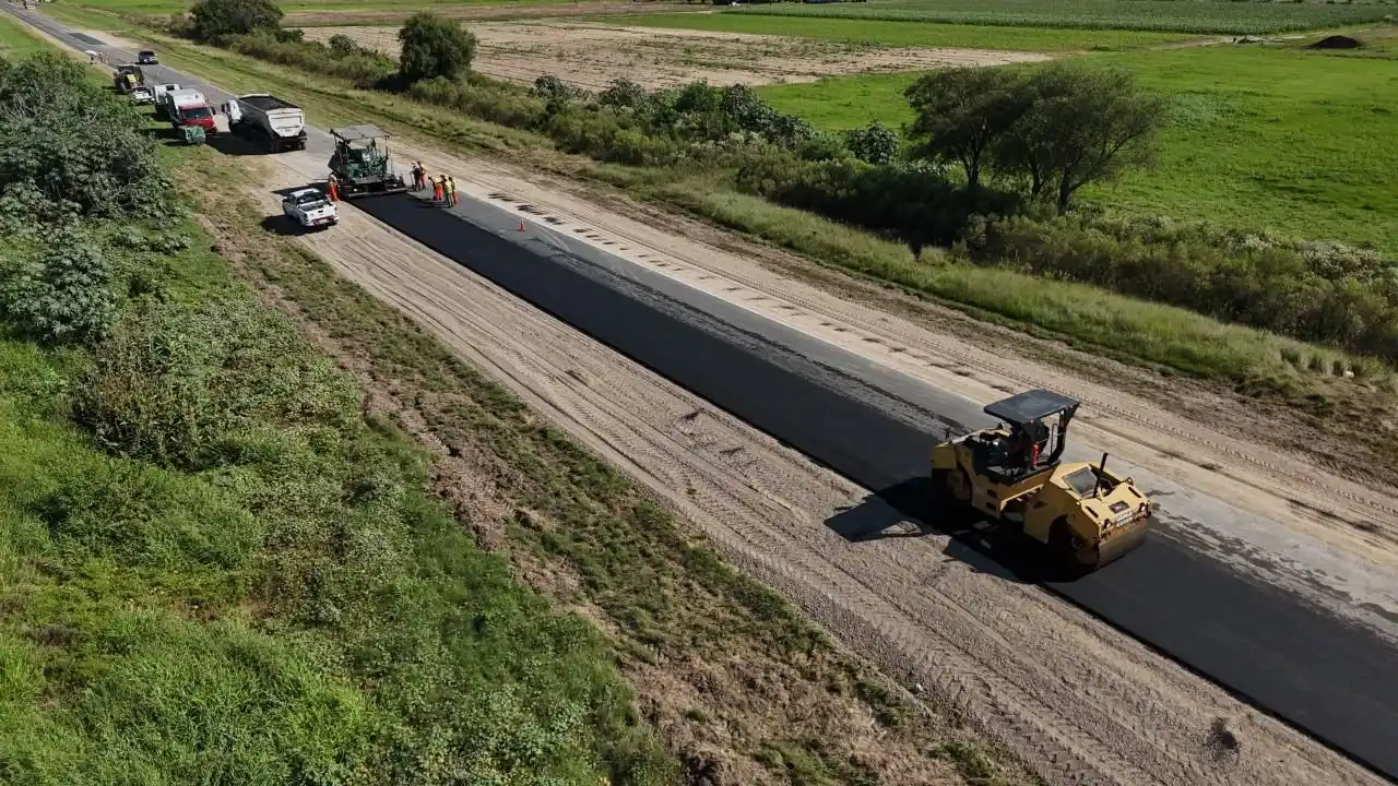 Las máquinas en plena tarea.